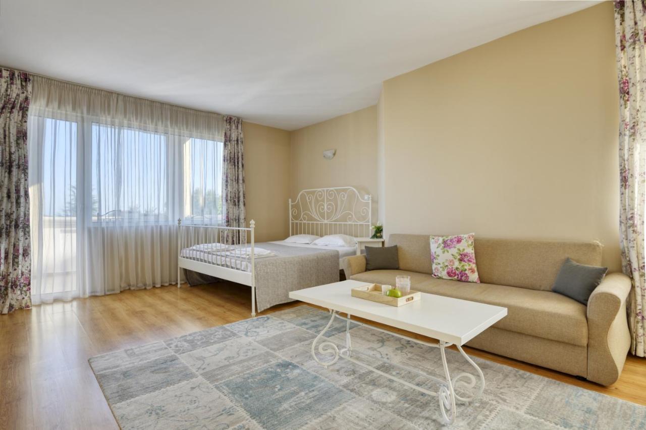 Alekta Hotel Varna Exterior photo