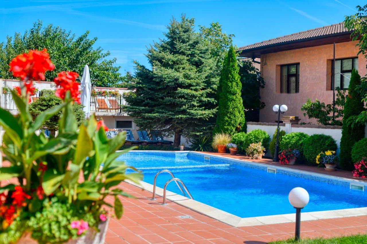 Alekta Hotel Varna Exterior photo