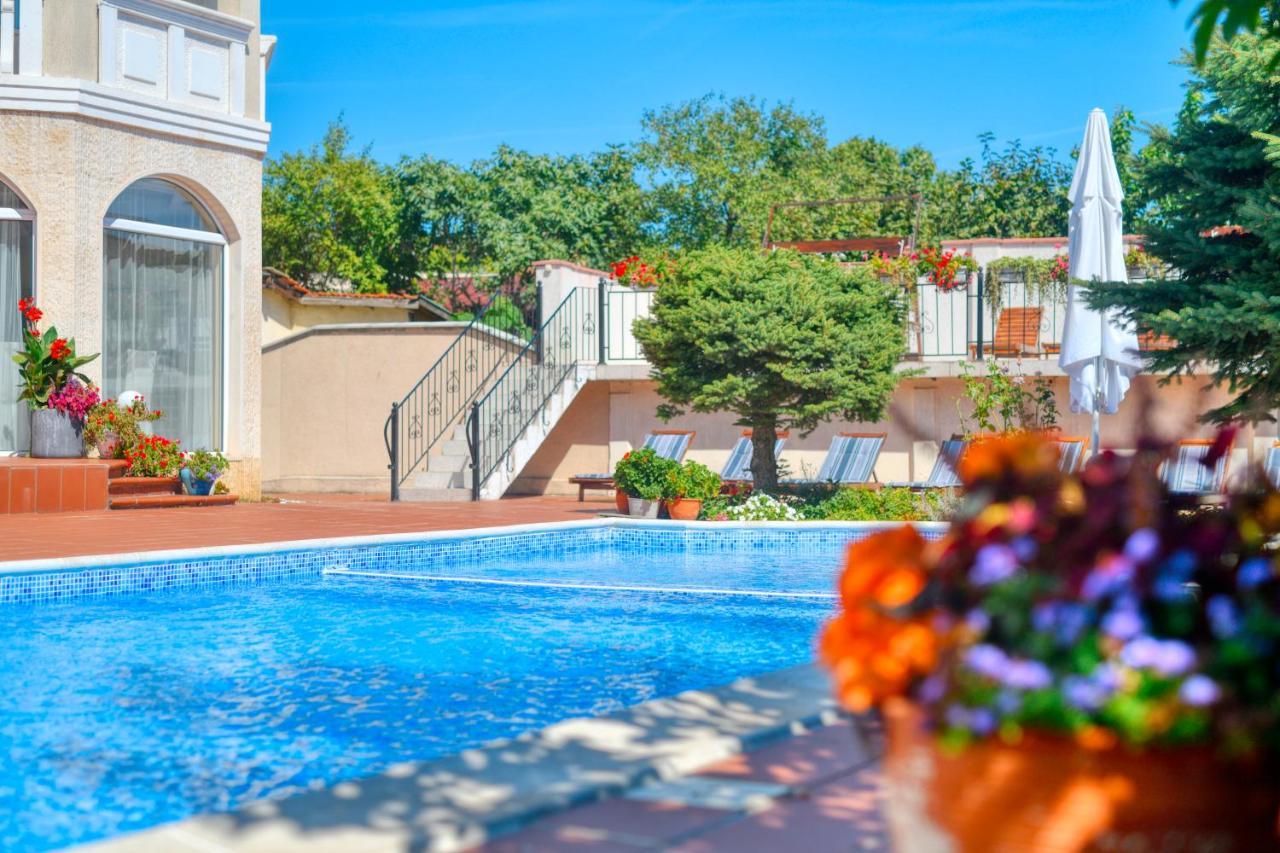 Alekta Hotel Varna Exterior photo