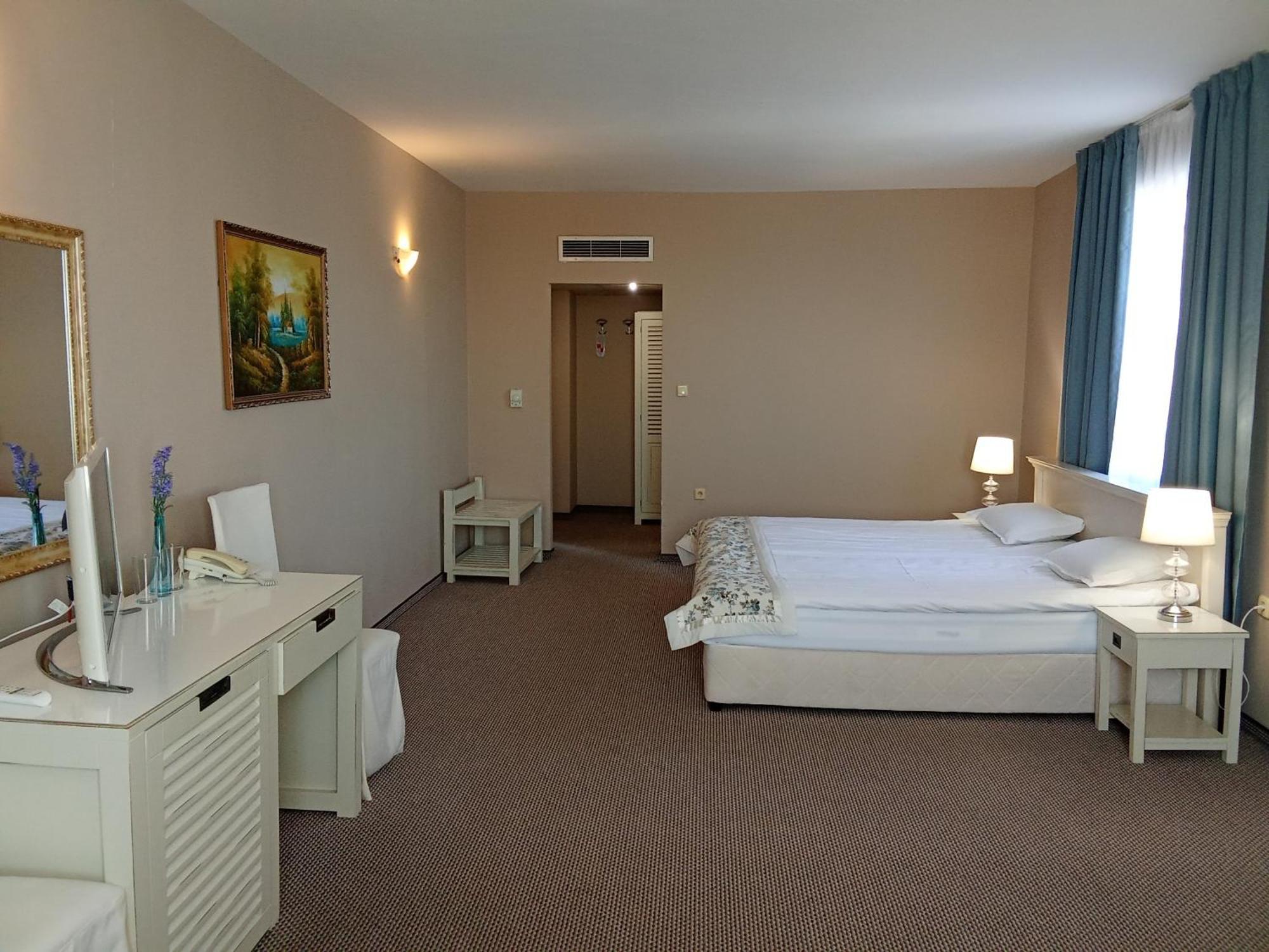 Alekta Hotel Varna Exterior photo